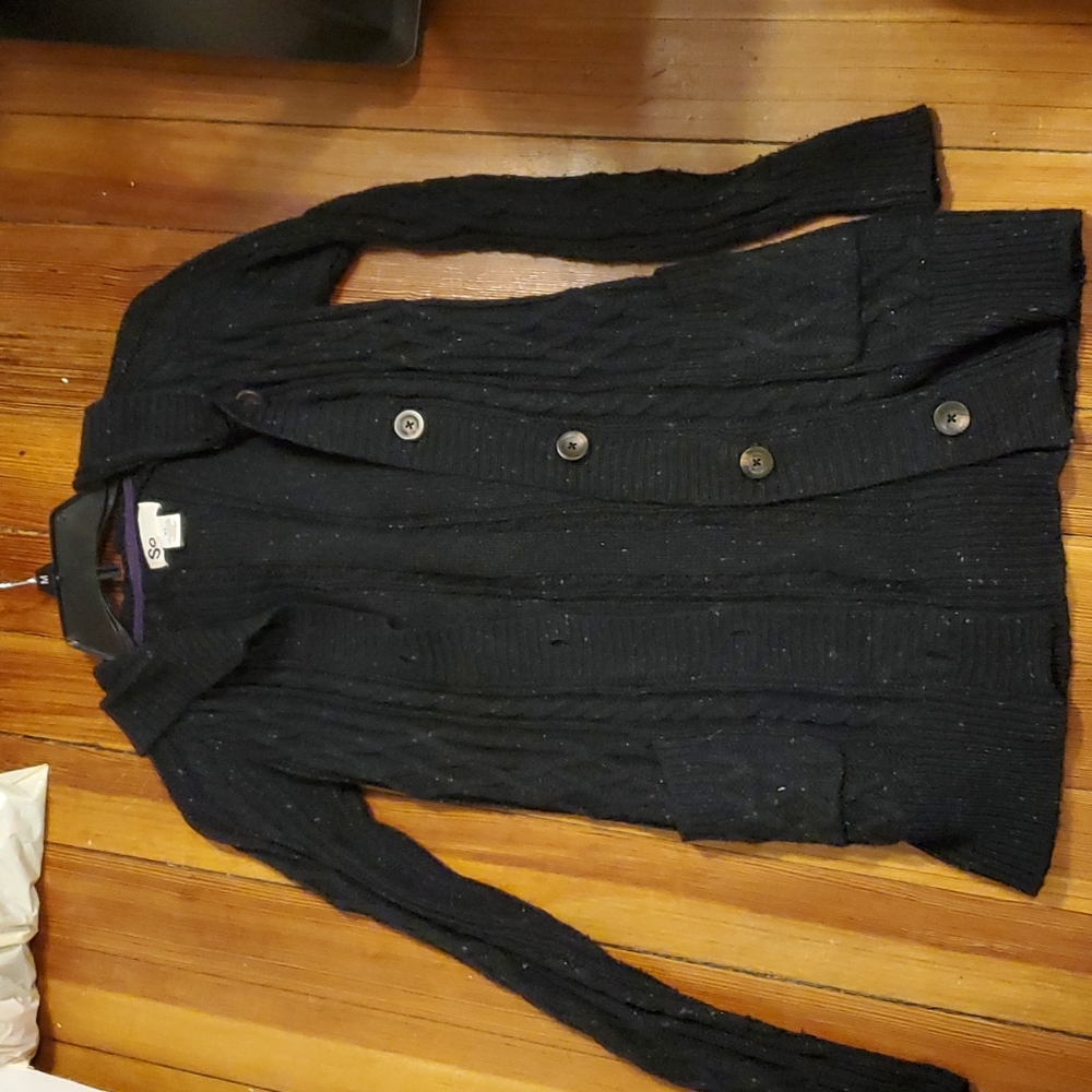 Knee-length black cardigan